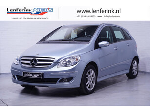 Mercedes-Benz B-klasse 200 sport navigatie half lederen bekleding afneembare trekhaak PDC v+a auto heeft gebruikers schade