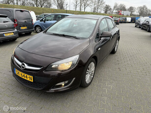 Opel Astra 1.4 Turbo Sport +