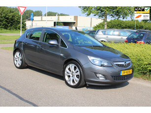 Opel Astra 1.6i 16v TURBO (180pk) SPORT-uitv/CLIMA AIRCO/19inch LM-VELG/NAVIGATIE/ISOFIX/CRUISECONTROL/BLUETOOTH/NAP/APK+O.H.BEURT