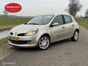 Renault Clio 1.6-16V Dynamique Automaat Leder Pano PDC!