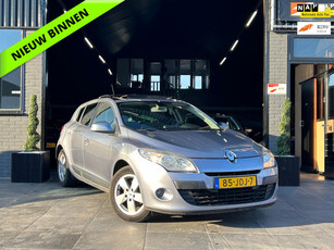 Renault Mégane 1.6 Sélection Business Sport Pano | Keyless