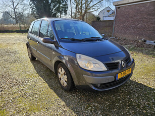 Renault Scénic 1.6-16V Privilège Comfort