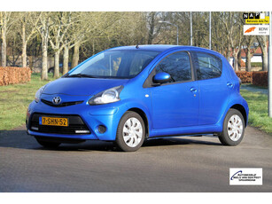 Toyota Aygo 1.0 VVT-i Aspiration 5 deurs / Airco / Bluetooth / Elektrische ramen / Centrale deurvergrendeling