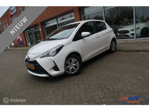 Toyota Yaris 1.0 VVT-i Airco Lane-assist Brake-assist