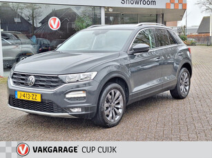 Volkswagen T-Roc 1.5 TSI Style Business AUTOMAAT Climate control/Cruise control/Leer/PDC/Navigatie Helix Sub Woofer