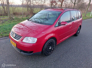 Volkswagen Touran 1.6-16V FSI Trendline # Met Nieuwe APK!!