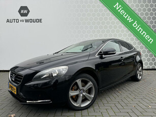 Volvo V40 1.6 T3 R-Design Handgeschakeld Benzine Trekhaak