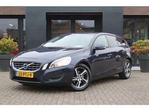 Volvo V60 T4 Kinetic Aut-Ecc-Navi-Pdc-Cruise