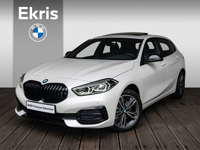 BMW 1-SERIE 5-deurs 118i Model Sport Line / Glazen panoramadak / Achteruitrijcamera / HiFi Harman Kardon