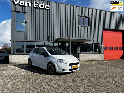 Fiat Grande Punto 1.4-16V Turbo 120pk Sport Clima Cruise Pano