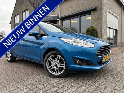 Ford Fiesta 5DRS 1.0 EcoBoost 125PK Titanium Parkeersensors / Stoelverwarming / All-Seasons