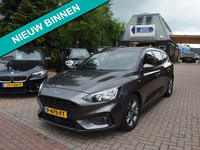 Ford Focus Wagon ST-LINE 125 PK CAMERAXENON/AUTOMAAT/ADAP CRUISE/NAVI/AIRCO-ECC/PDC V+A/BLUETOOTH/LMW 17