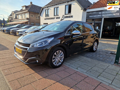 Peugeot 208 1.2 PureTech Blue Lease Allure, Panoramdak,Navigatie,Cruise control,Climate control