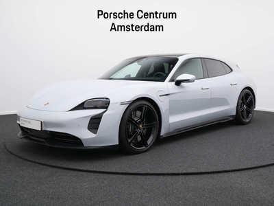 PORSCHE TAYCAN GTS Sport Turismo