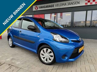 Toyota Aygo VERKOCHT! 1.0 VVT-i NOW 5-DRS. + AIRCO/APPLE CARPLAY 1e EIG.