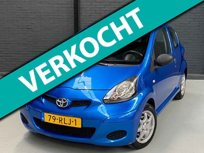 Toyota Aygo 3-deurs 1.0-12V Cool - airconditioning - lichtmetaal