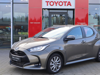 TOYOTA YARIS 1.5 Hybrid Dynamic KEYLESS STOELVERW. STUURVERW. 16'' LM-VELGEN PARKEERCAMERA LED APPLE/ANDROID