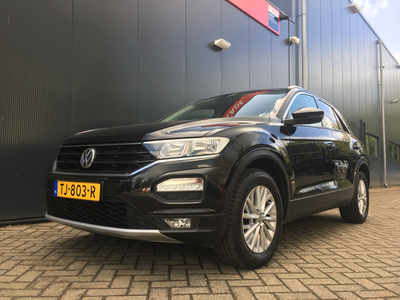 VOLKSWAGEN T-ROC 1.5 TSI Style | Digitaal dashboard | Trekhaak | Navigatie | Achteruitrijcamera