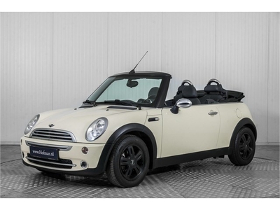 MINI Cabrio 1.6 . (bj 2006)