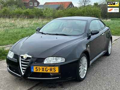 Alfa Romeo GT 2.0 JTS Imola ECC Audio-CD/MP3 PDC Electric pakket ESP LMV 17