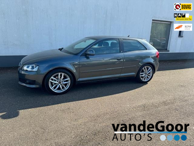 Audi A3 1.4 TFSI S-edition, '11, nette, luxe uitgeruste auto met een nieuwe apk !