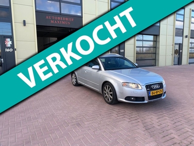 Audi A4 Avant 2.0 TFSI quattro S-Line / Xenon / Flippers / Zwarte hemel / Trekhaak / NAP