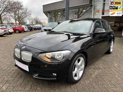 BMW 1-serie 118i Business, Navigatie, stoelverwarming