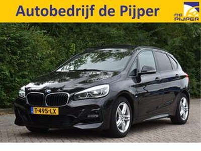 BMW 2-SERIE Active Tourer 220i High Executive M-SPORT, VOL, PANO DAK, HEADUP, ADAPT.CC, CAMERA, NAVI, FULL LED, ALLSEASON