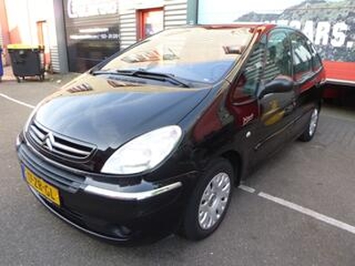 Citroen XSARA PICASSO 1.6,CRUISE,CLIMA(IJSKOUD),trekhaak,etc!