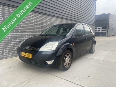 Ford Fiesta 1.4-16V Ambiente Airco APK NAP velgen