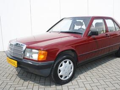 Mercedes-Benz 190 190D maar 136000 km !