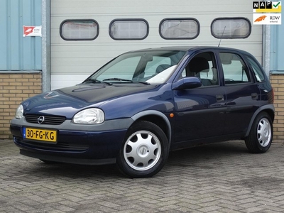 Opel Corsa 1.2i-16V Onyx