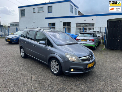 Opel Zafira 2.2 Executive 7P AUTOMAAT