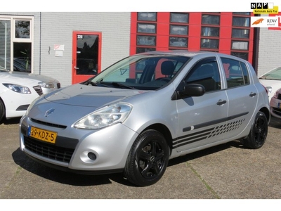 Renault Clio 1.2 Special Line 5 Deurs. Nwe Apk