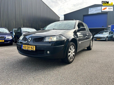 Renault Mégane 1.6-16V Tech Line