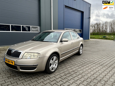 Skoda Superb 2.8 V6 Elegance Airco Automaat