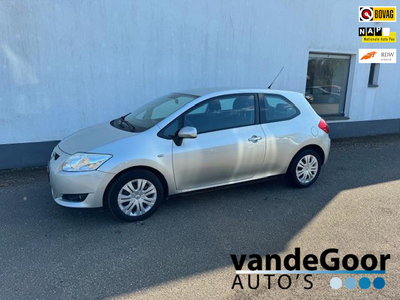 Toyota Auris 1.6-16V Sol, '07, 223000 km, airco, cruise controle, trekhaak en een nieuwe apk !