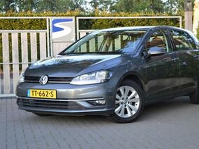 Volkswagen GOLF 1.0 TSI Comfortline - 6-bak|Navi|ACC|PDC|Carplay