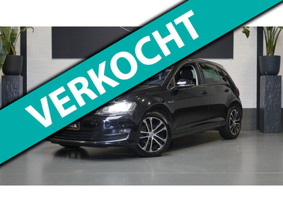 Volkswagen Golf VII 1.2 TSI AUTOMAAT-ALL SEASON-CLIMA-CRUISE-NAVIGATIE-PANORAMA-STOELVERWARMING-XENON VERKOCHT