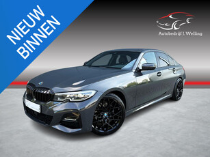 BMW 3-serie 320i M-Sport 19 inch / digitaal dash / carbon