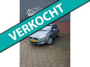 Fiat Grande Punto 1.4-16V Emotion met nieuwe APK