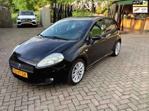 Fiat Grande Punto 1.4-16V Sport nieuwe apk tot 5-2025