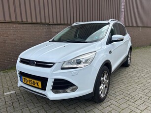 Ford Kuga 1.6 Titanium Plus Pano Cruise APK NAP Trekhaak