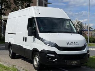 Iveco DAILY 35S16V 2.3 352 | 160 PK! | L2H2 | Bank | Airco | NAVIGATIE | 3500 kg Trekgewicht |