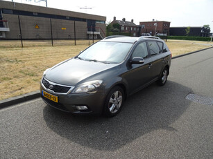 Kia Cee'd Sporty Wagon 1.6 CRDi X-ecutive