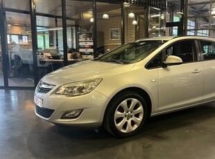 Opel Astra 1.4 COSMO