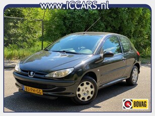 Peugeot 206 1.1 POP' ART / 2004 - 144.000 km.