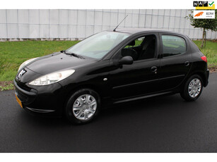 Peugeot 206 + 1.1 XR 5 Drs