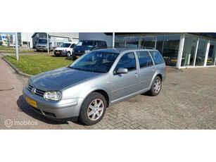 Volkswagen Golf Variant 1.6-16V FSI