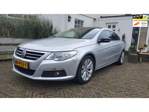 Volkswagen Passat CC 1.8 TSI prachtige en en zeer complete auto. O.A. zwart Lederen interieur en elektrisch panoramadak.